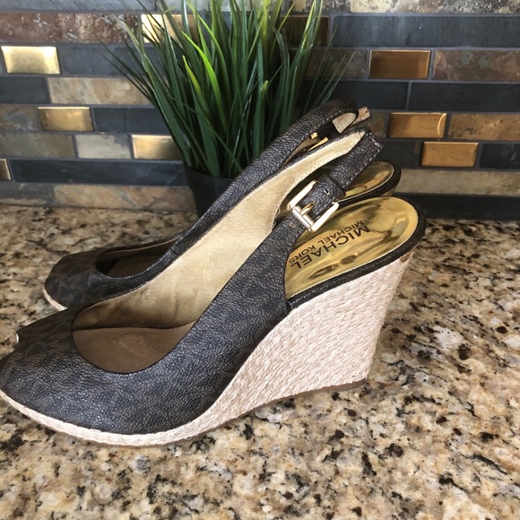 Michael Kors Peep Toe Wedges Size 9 - Picture 7 of 8